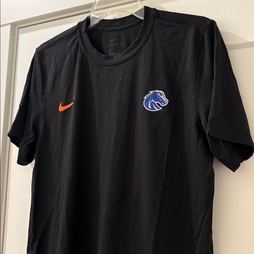NEW [Nike] Boise State Broncos NCAA Logo Short-Sleeve Dri-Fit Black Shirt Mens S - Picture 4 of 8